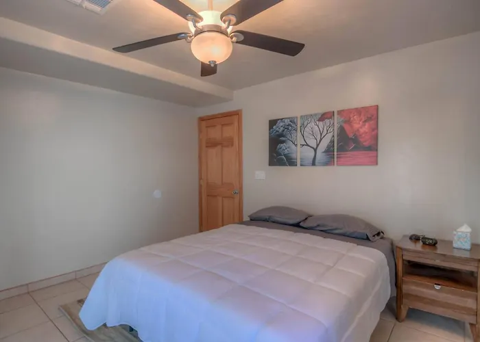 Appealing Quiet And Private Modern 2 Bedroom *