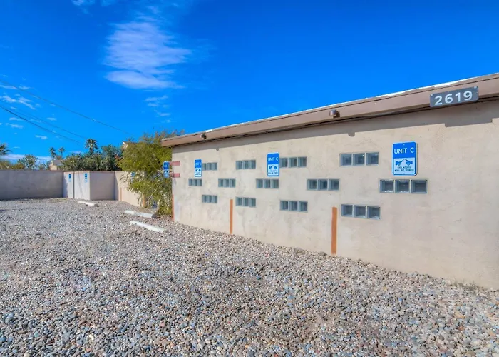 Holiday home Appealing Quiet And Private Modern 2 Bedroom Tucson